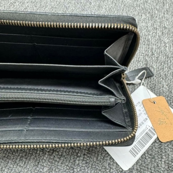 100% Authentic Gucci Leather Wallet - Picture 11 of 11